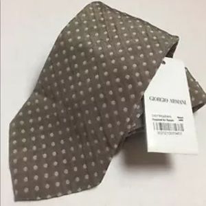 $130 GIORGIO ARMANI LIGHT BROWN  70% SILK Tie